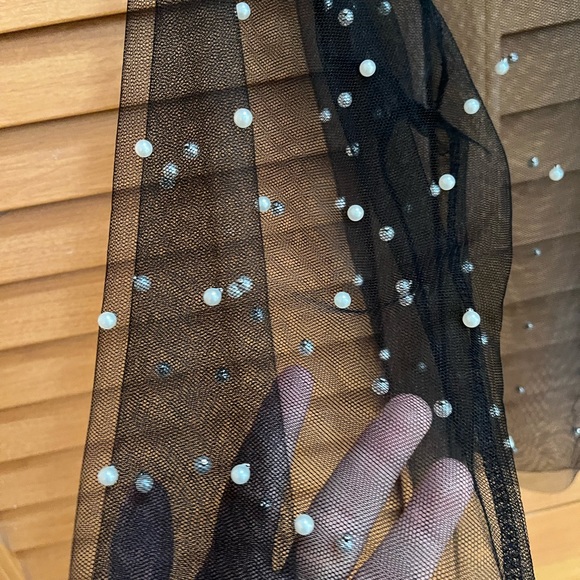 Mesh - Picture 2 of 3